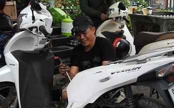 Những anh thợ nghĩa hiệp xứ Quảng ra Đà Nẵng sửa xe miễn phí cho sinh viên