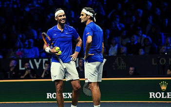 Rafael Nadal nhòa lệ, Roger Federer chia tay đầy cảm xúc