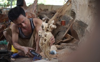 Về Đông Thượng, nghe tiếng đục, tiếng bào làm nên linh hồn mộc xứ Kinh Bắc