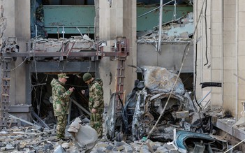 Ukraine bắn phá trung tâm hành chính Donetsk; cư dân lo lắng trước mùa đông