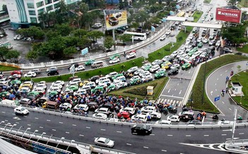 CSGT TP.HCM nói 'kẹt xe sân bay Tân Sơn Nhất chưa bao giờ nguội!'