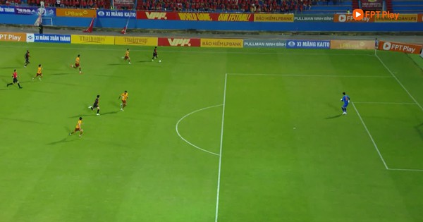 Highlight CLB Ninh Bình 4-3 HAGL: Rượt đuổi 7 bàn nghẹt thở, 2 thẻ đỏ và ngôi đầu đổi chủ