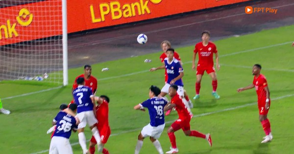 Highlight CLB Công an Hà Nội 1-2 CLB Hà Nội: Derby thủ đô bất ngờ, ngôi đầu đổi chủ