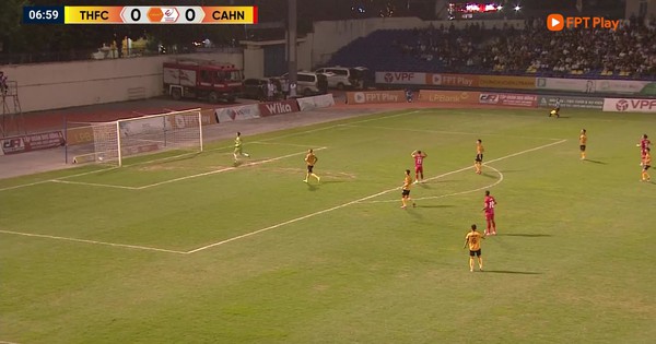 Highlight CLB Thanh Hóa 1-3 CLB CAHN: Siêu phẩm sút xa của Đoàn Văn Hậu