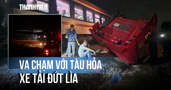 Xe tải đứt lìa sau va chạm với tàu hỏa tại Quảng Ngãi