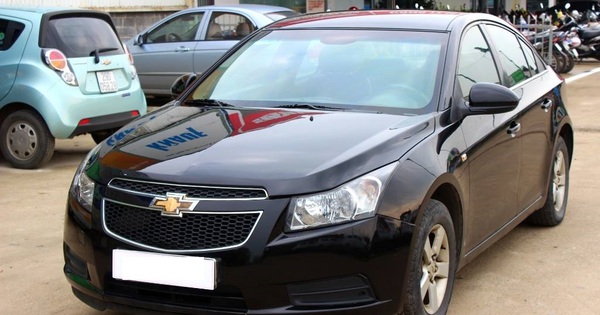 Chevrolet Cruze số sàn giá chưa tới 300 triệu đồng sau 10 năm sử dụng