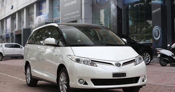 Toyota Previa 2019 giá gần 3 tỉ đồng tại Việt Nam