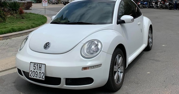 Volkswagen Beetle mui trần rao bán hơn 300 triệu đồng rẻ hơn cả Kia Morning