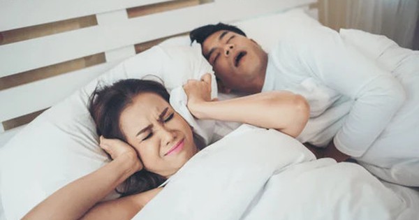 Ngưng thở khi ngủ, ngủ ngáy ảnh hưởng thế nào đến quan hệ vợ chồng?