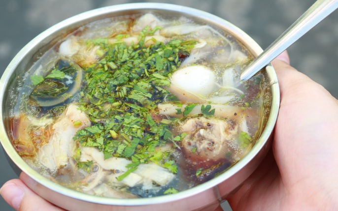 Quán súp cua hơn 20 năm trong hẻm giữa lòng Sài Gòn  Bếp Vàng