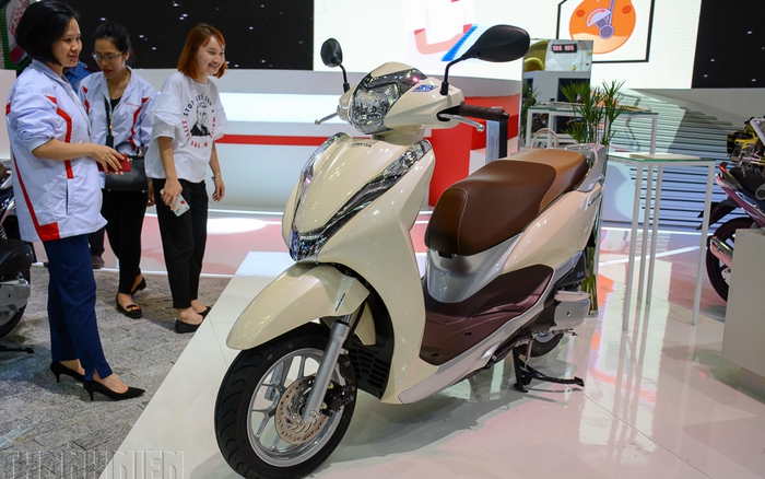 Xe tay ga Honda Air Blade có giá đắt hơn SH150i