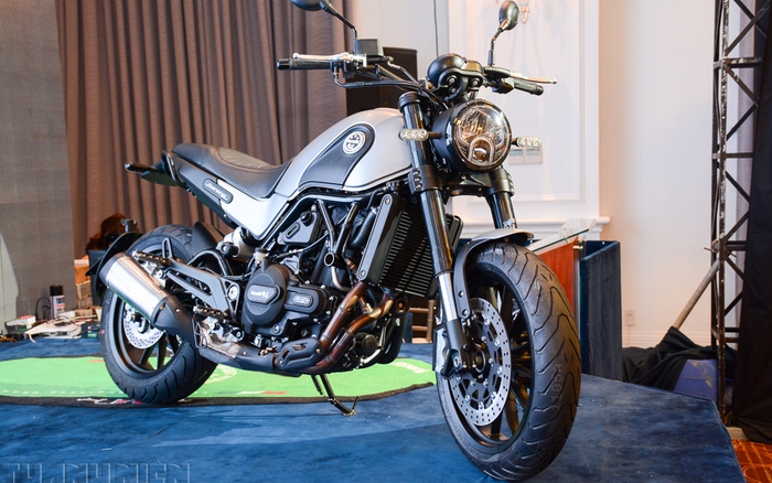 Motorcycle accessories BENELLI LEONCINO 500 2018  Motoplastic PUIG