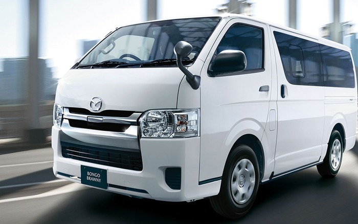 Thông số xe Toyota Hiace máy xăng dầu 16 chỗ ngồi mới nhất