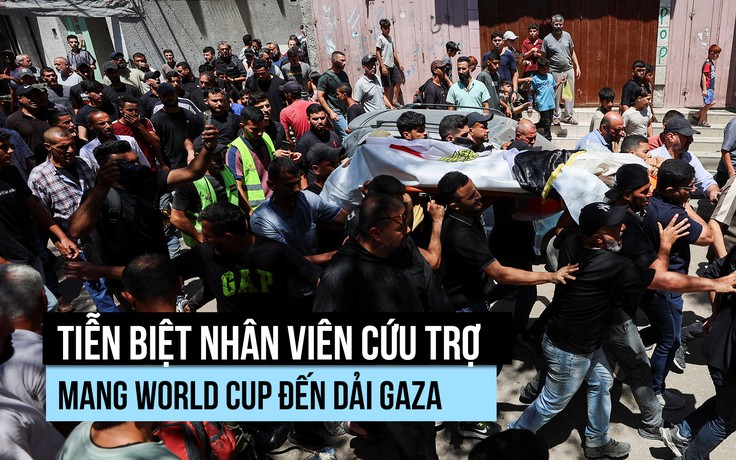Người Palestine tiễn biệt nhân viên cứu trợ mang World Cup đến dải Gaza