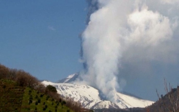 Núi lửa Mount Etna lại phun trào