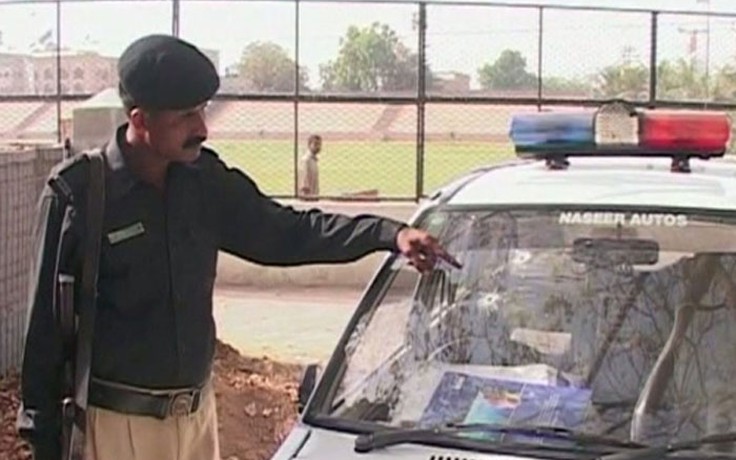 Ba cảnh sát Pakistan bị bắn chết