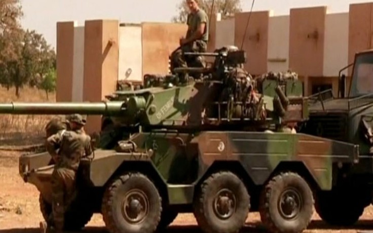 Tổng thống Pháp thề tiêu diệt phiến quân Mali