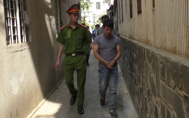 Bắt bị can lừa chạy vào ngành công an giá 250 triệu đồng