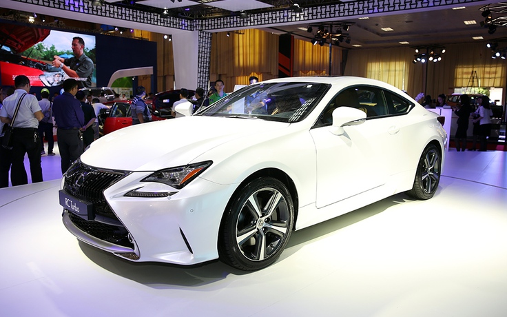 Vietnam Motor Show 2016: Cận cảnh Lexus RC Turbo 2017