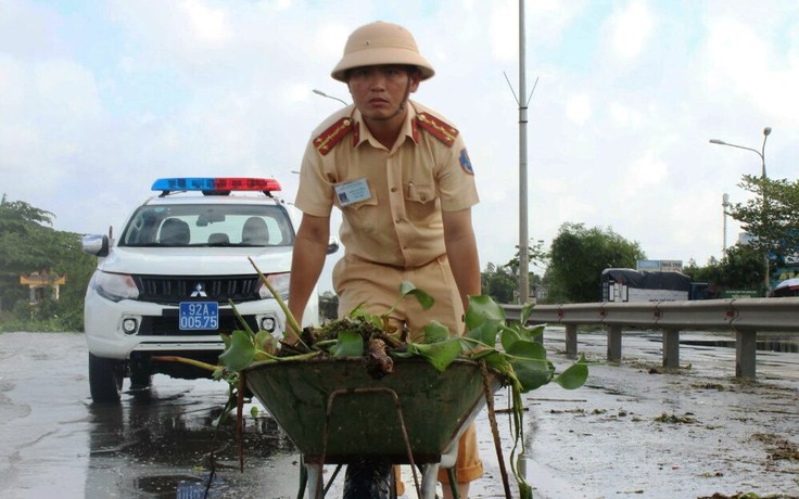 Quốc lộ 1 qua Quảng Nam thông tuyến sau 2 ngày tê liệt