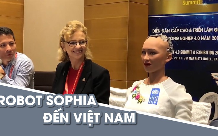 Robot Sophia mặc áo dài, nói chuyện trí tuệ nhân tạo ở Việt Nam