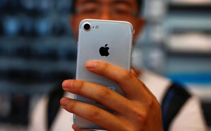 iPhone lại đứng trước nguy cơ tăng giá vì tổng thống Trump