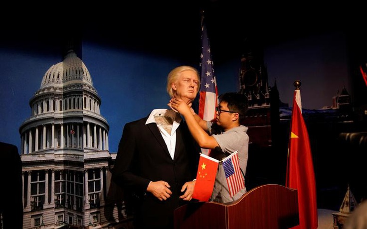 Hãng Trung Quốc 'ôm hàng' tượng sáp Tổng thống Trump vì đại dịch Covid-19