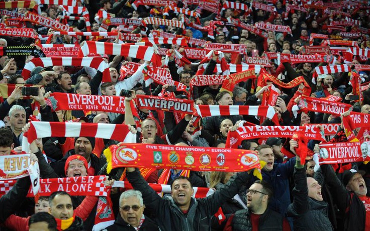 CĐV Liverpool “khổ trăm bề” khi đi xem chung kết Champions League