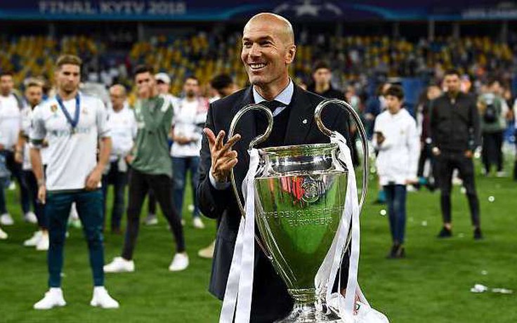 Sốc: HLV Zidane chia tay Real Madrid dù mới đoạt hat-trick Champions League
