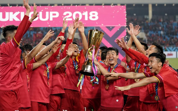 Từ chức vô địch AFF Cup 2018: Bóng đá Việt Nam sẽ vươn xa cùng HLV Park Hang-seo