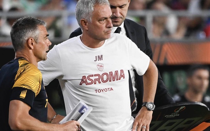HLV Mourinho ca ngợi cặp tiền đạo Abraham - Belotti đã cứu nguy AS Roma