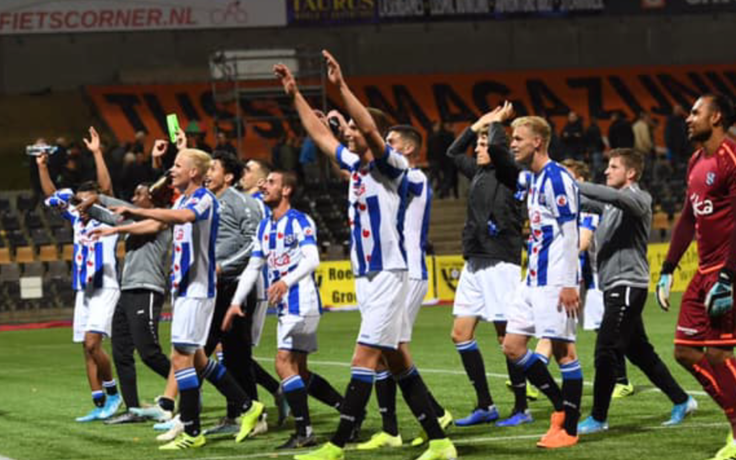 Heerenveen thắng đậm Venlo, Đoàn Văn Hậu vẫn chờ cơ hội ra sân