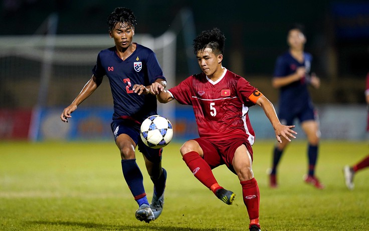 Vì sao U.18 Việt Nam chơi kém hơn tuyển chọn U.19?