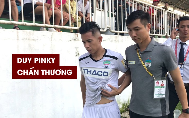 Hồng Duy nhập viện khẩn cấp sau pha va chạm với cầu thủ Quảng Nam