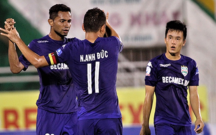 Vòng 18 V-League: Becamex Bình Dương thắng dễ đương kim vô địch Hà Nội FC