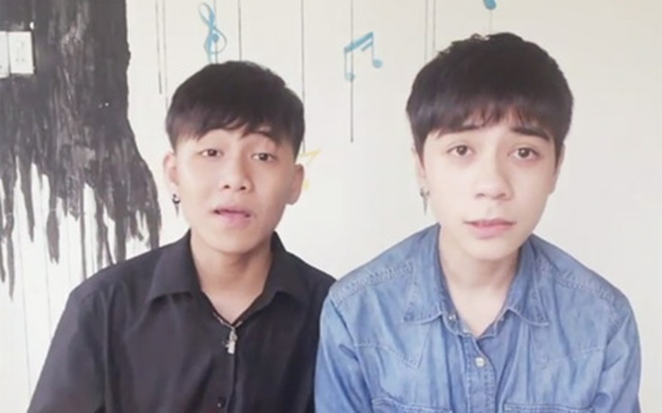 Hai chàng trai Huế 'mashup' 30 bài hát Việt gây ấn tượng mạnh