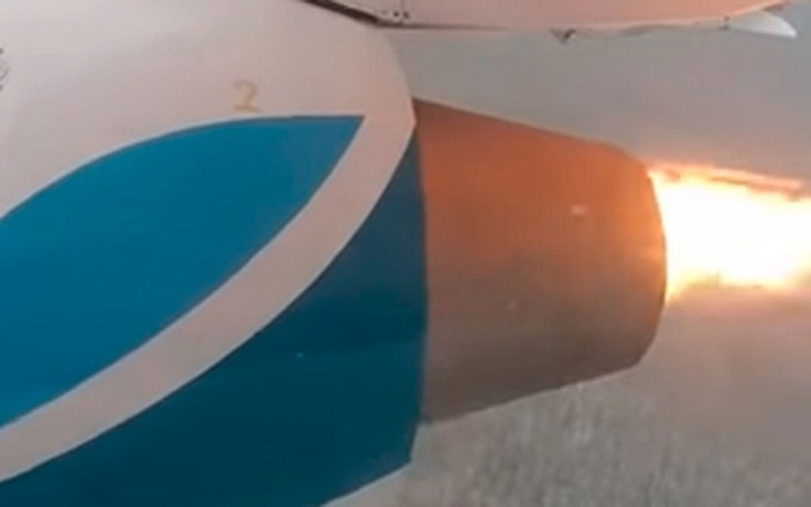 Máy bay Nga cháy động cơ