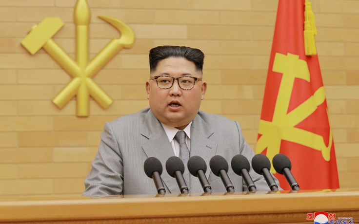 Lãnh đạo Triều Tiên Kim Jong-un: 'Nút kích hoạt hạt nhân ngay trên bàn'