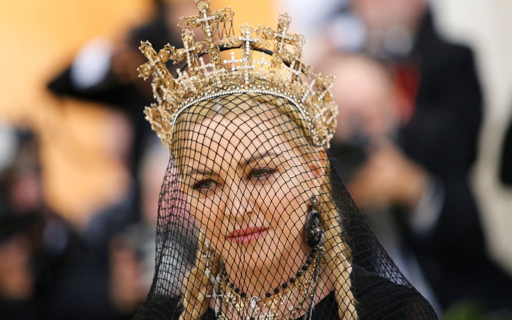 Mừng sinh nhật thứ 60 của Madonna qua lời tác giả sách best-seller