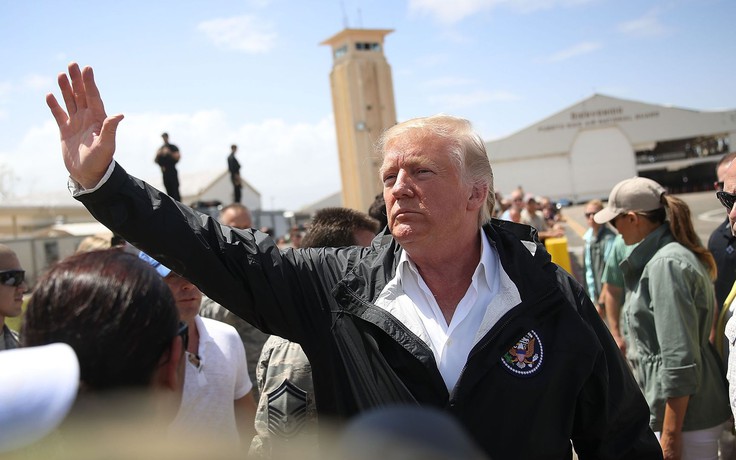 Tổng thống Trump gây 'bão dư luận' khi Mỹ chuẩn bị hứng bão Florence