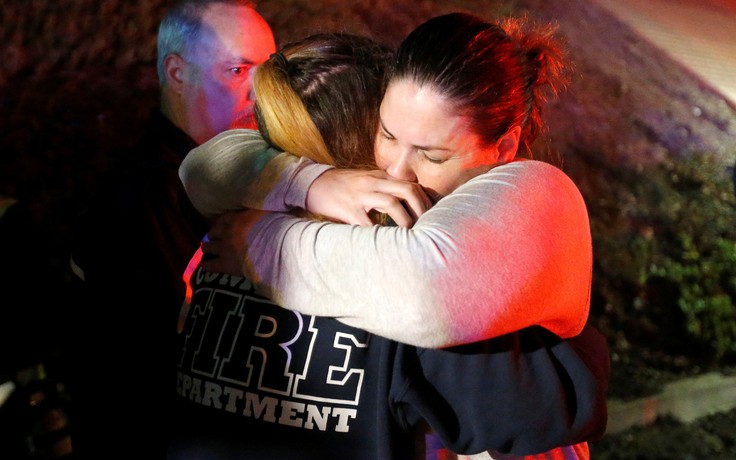 Kinh hoàng khoảnh khắc xả súng giết 12 người trong quán bar California