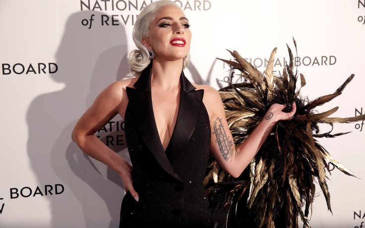 Lady Gaga phá vỡ im lặng về cáo buộc R. Kelly tấn công tình dục