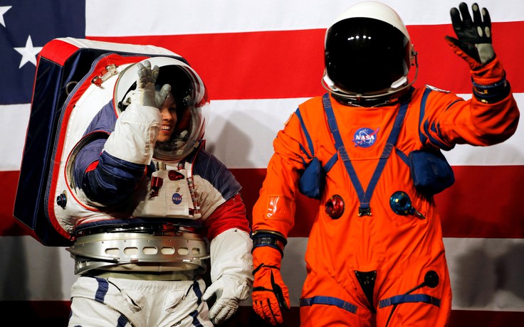 Phi hành gia Mỹ du hành mặt trăng sẽ mặc đồng phục gì?