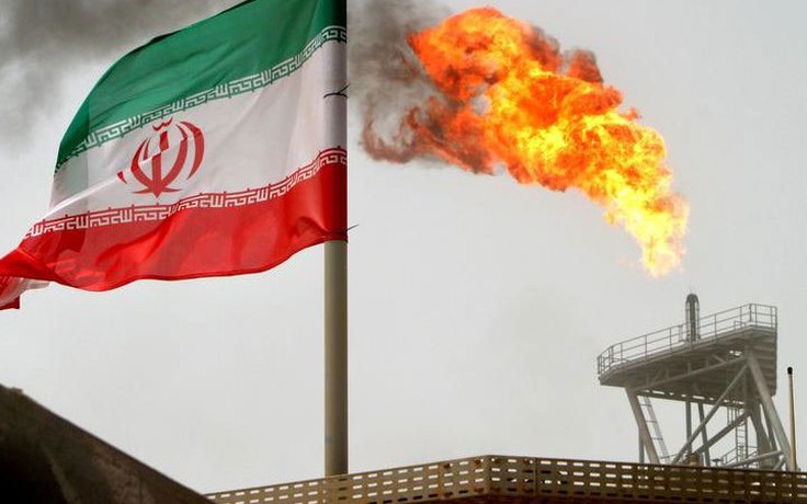 Lệnh trừng phạt Iran có thể đẩy giá dầu lên 90 USD/thùng