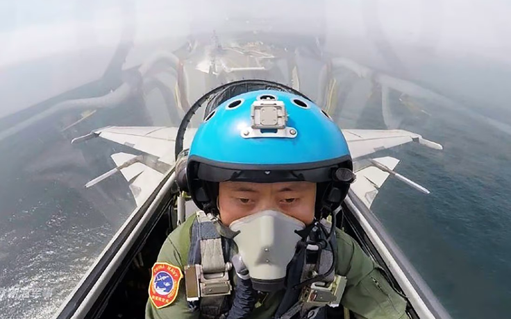 Trung Quốc thiếu phi công lái máy bay cho tàu sân bay Trung Quốc thiếu phi công lái máy bay cho tàu sân bay