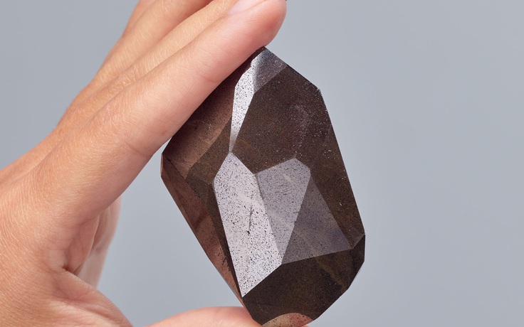 Viên kim cương 'ngoài hành tinh' tỉ năm tuổi sắp được đấu giá