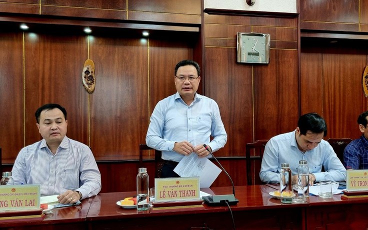 Long An: Cần khắc phục khoảng trống pháp lý để đảm bảo quyền lợi người lao động Long An: Cần khắc phục khoảng trống pháp lý để đảm bảo quyền lợi người lao động