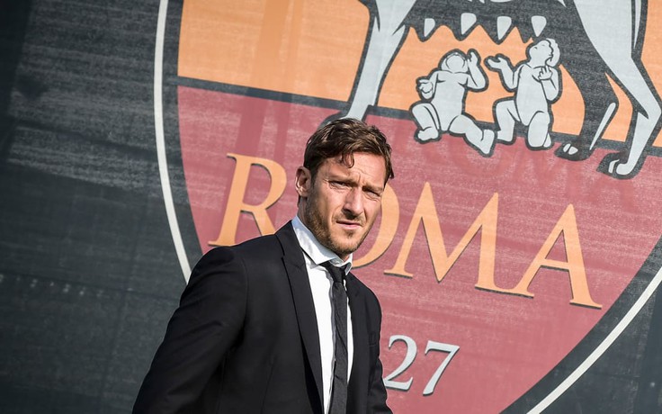 Totti ở lại AS Roma làm giám đốc kỹ thuật