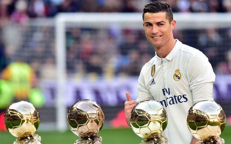 Rộ tin Ronaldo đoạt QBV và cầu thủ xuất sắc nhất năm