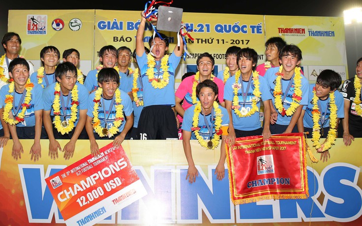 Thắng U.21 Việt Nam 2-0, Yokohama đăng quang tại U.21 quốc tế 2017